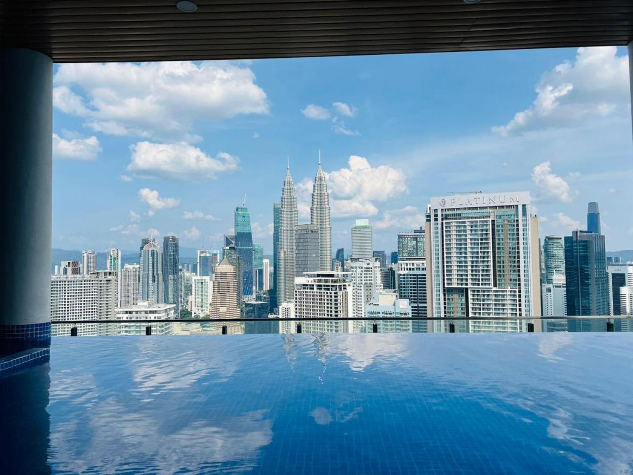 The Luxe Suites Klcc By Cozy Stay กัวลาลัมเปอร์ ภายนอก รูปภาพ