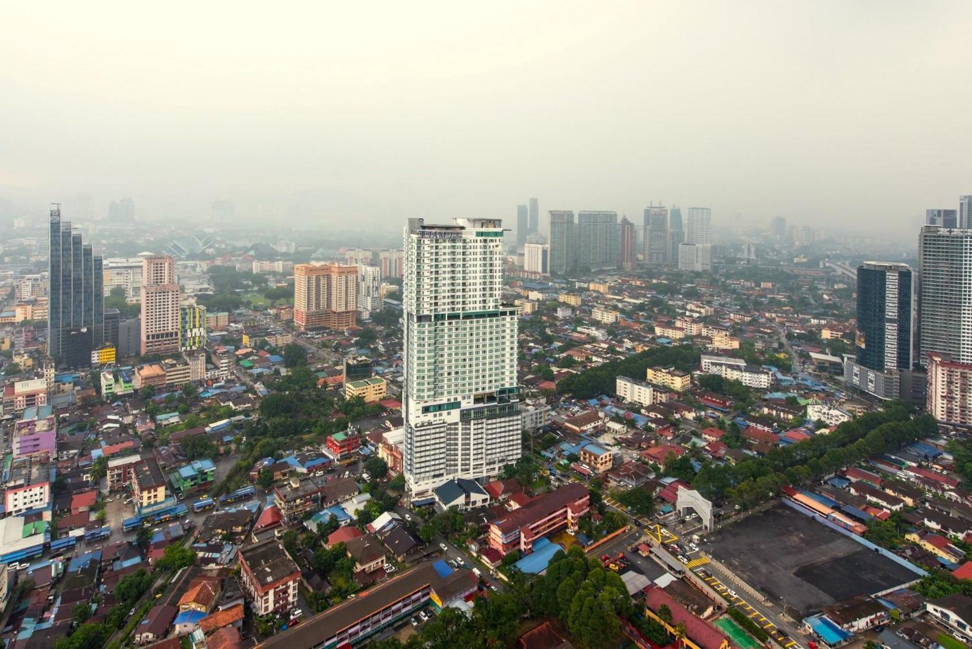 The Luxe Suites Klcc By Cozy Stay กัวลาลัมเปอร์ ภายนอก รูปภาพ