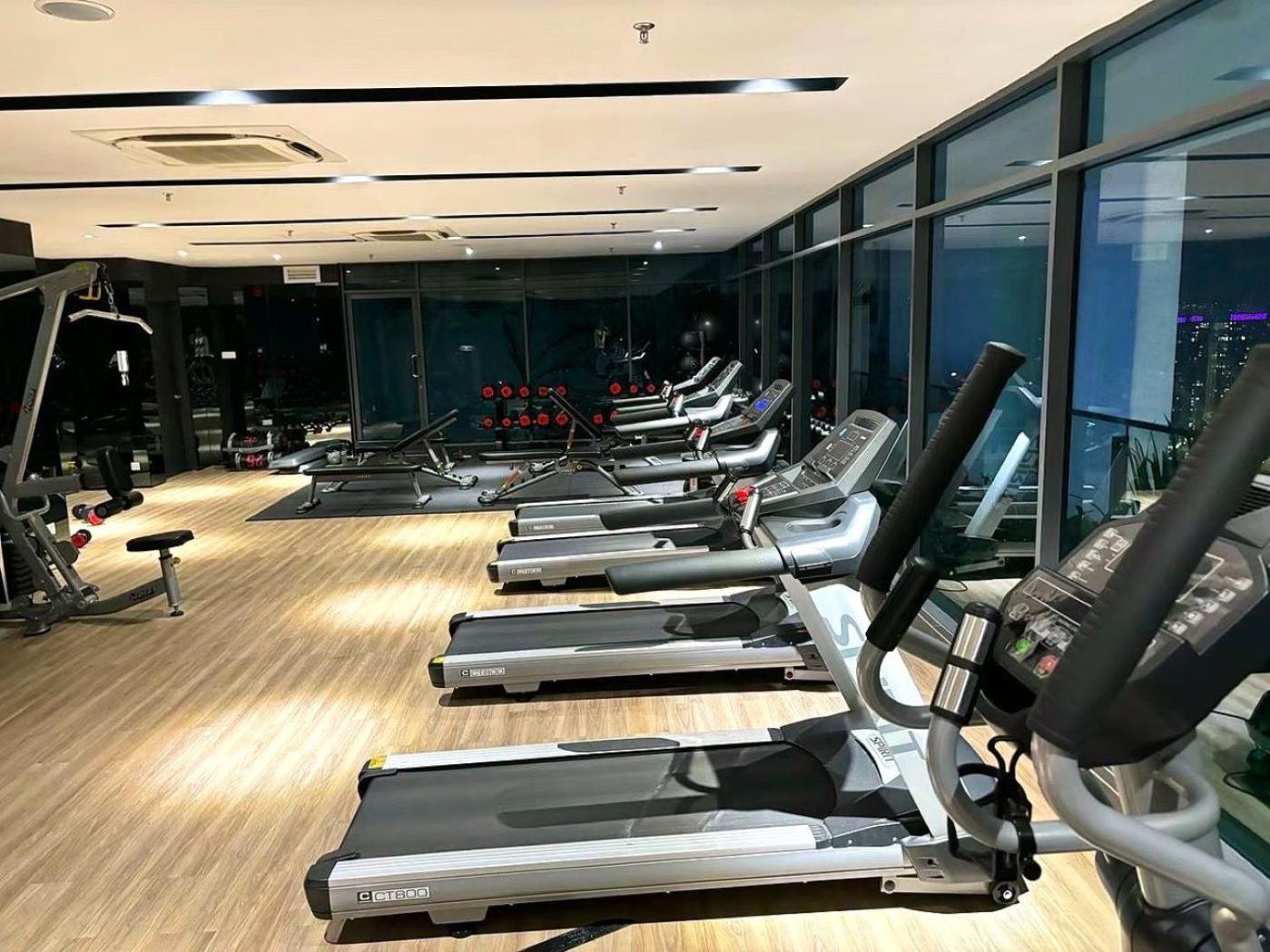 The Luxe Suites Klcc By Cozy Stay กัวลาลัมเปอร์ ภายนอก รูปภาพ
