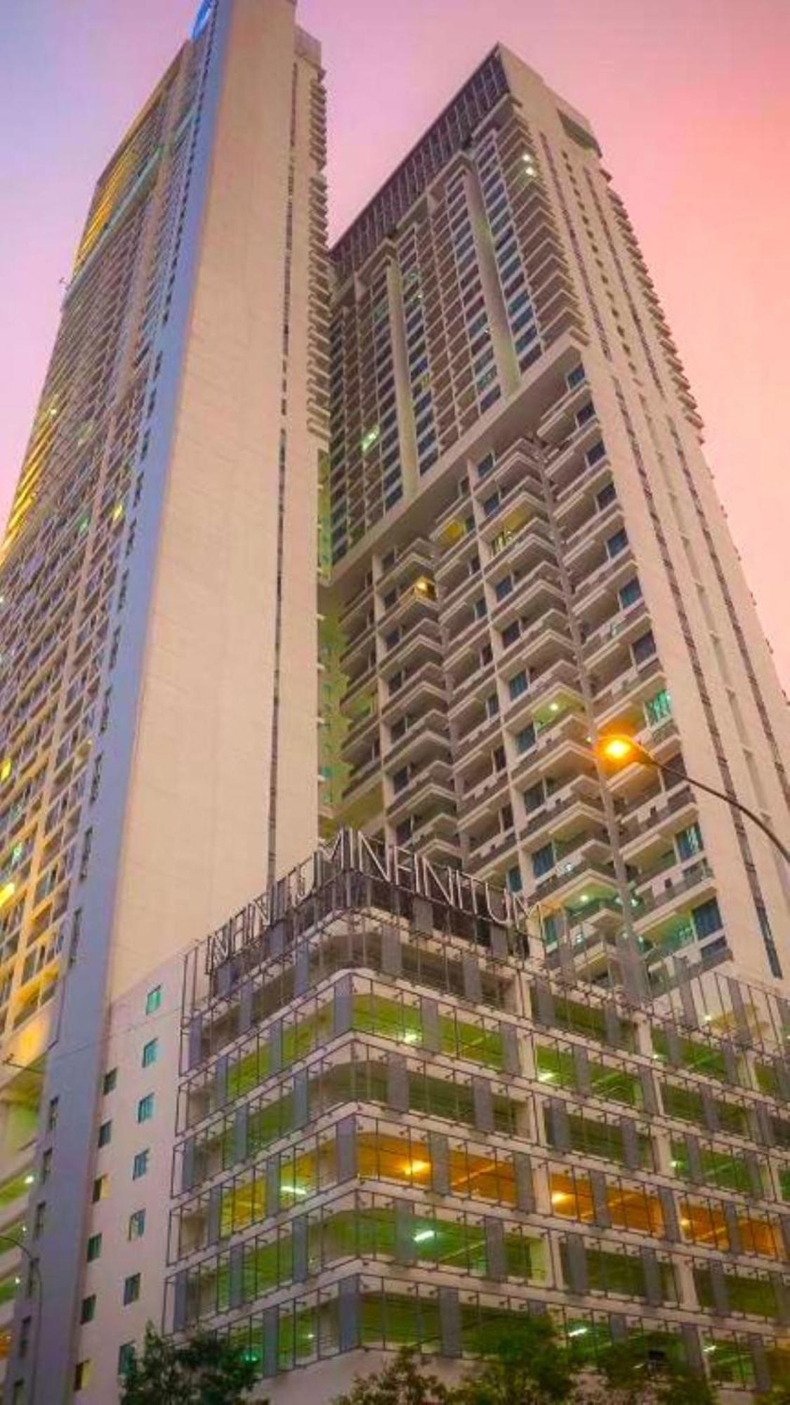 The Luxe Suites Klcc By Cozy Stay กัวลาลัมเปอร์ ภายนอก รูปภาพ